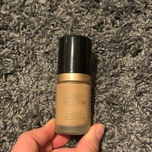 Too Faced Born This Way Foundation